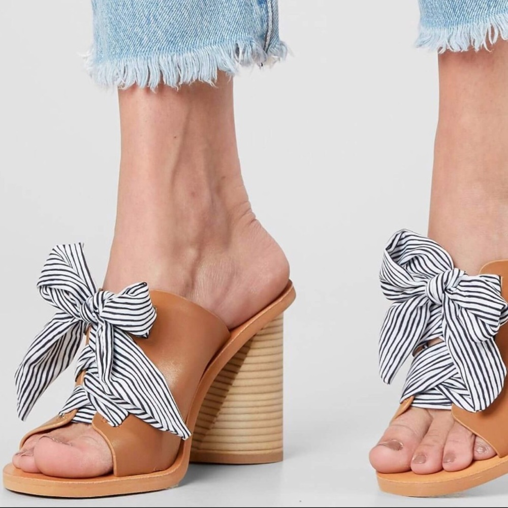 Dolce Vita heeled sandal - Picture 2 of 7